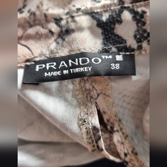 Elegant formal/casual snakeskin button up shirt - Picture 6 of 6